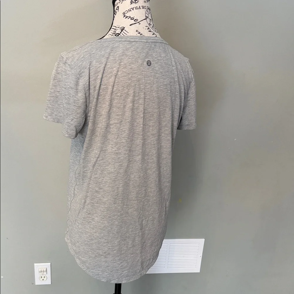 Lululemon Love Tee IV - Picture 4 of 4